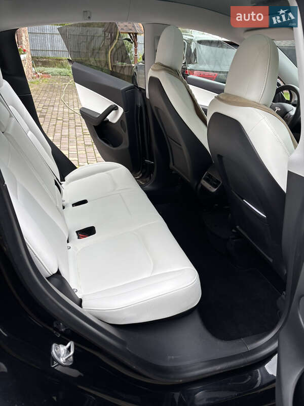 Позашляховик / Кросовер Tesla Model Y 2020 в Тернополі