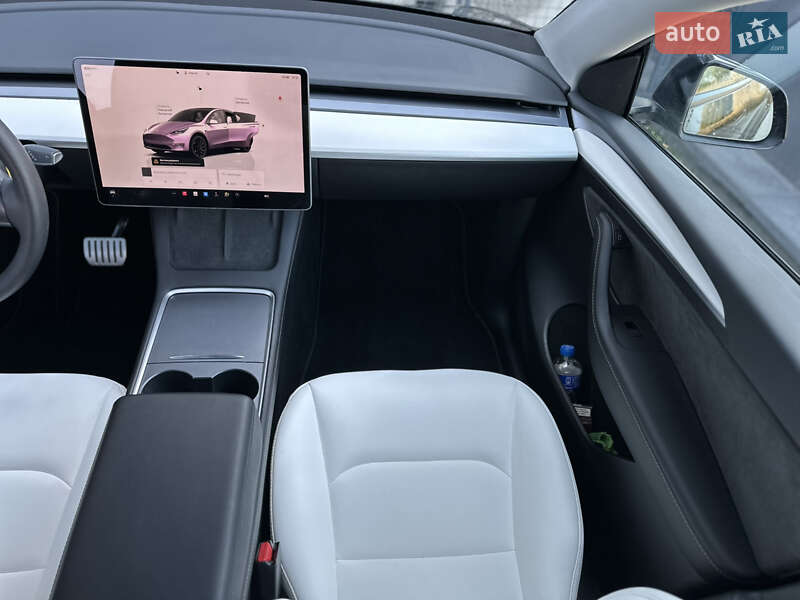 Позашляховик / Кросовер Tesla Model Y 2023 в Рівному фото 19 Позашляховик / Кросовер Tesla Model Y 2023 в Рівному