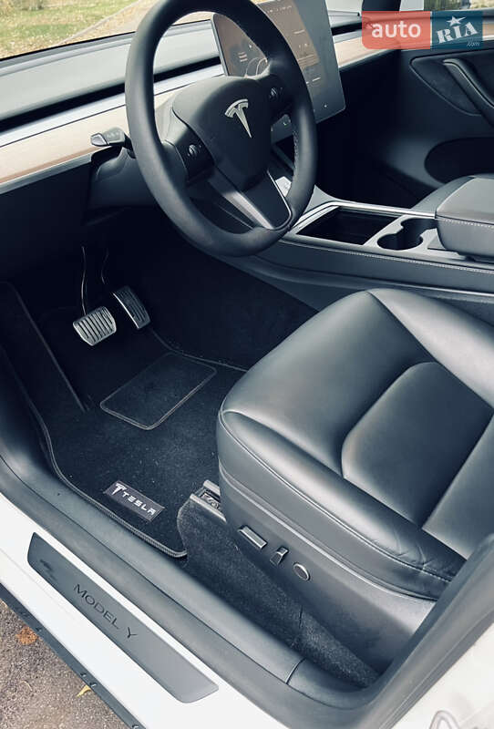Позашляховик / Кросовер Tesla Model Y 2023 в Києві фото 8 Позашляховик / Кросовер Tesla Model Y 2023 в Києві