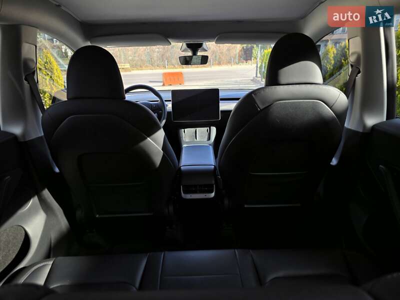 Позашляховик / Кросовер Tesla Model Y 2022 в Львові фото 14 Позашляховик / Кросовер Tesla Model Y 2022 в Львові