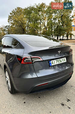 Позашляховик / Кросовер Tesla Model Y 2023 в  фото 6 Позашляховик / Кросовер Tesla Model Y 2023 в