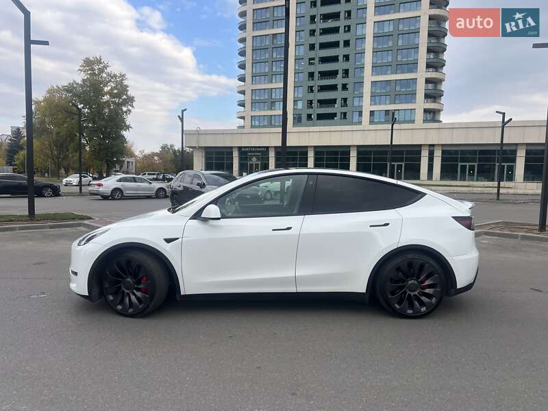 Внедорожник / Кроссовер Tesla Model Y 2021 в Днепре фото 6 Внедорожник / Кроссовер Tesla Model Y 2021 в Днепре