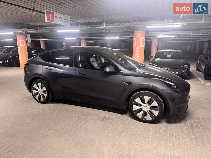 Позашляховик / Кросовер Tesla Model Y 2022 в Києві