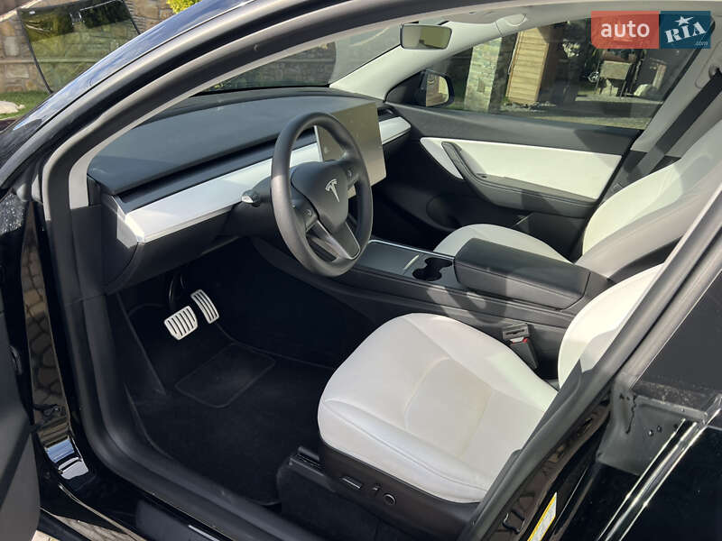 Внедорожник / Кроссовер Tesla Model Y 2022 в Львове