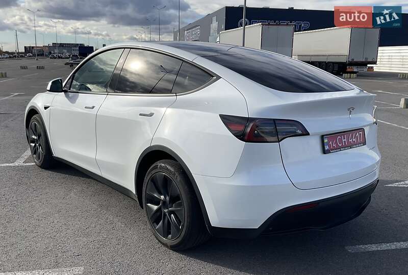 Позашляховик / Кросовер Tesla Model Y 2024 в Львові фото 6 Позашляховик / Кросовер Tesla Model Y 2024 в Львові
