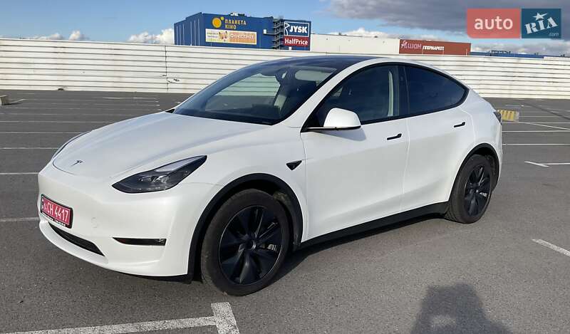 Позашляховик / Кросовер Tesla Model Y 2024 в Львові фото 2 Позашляховик / Кросовер Tesla Model Y 2024 в Львові