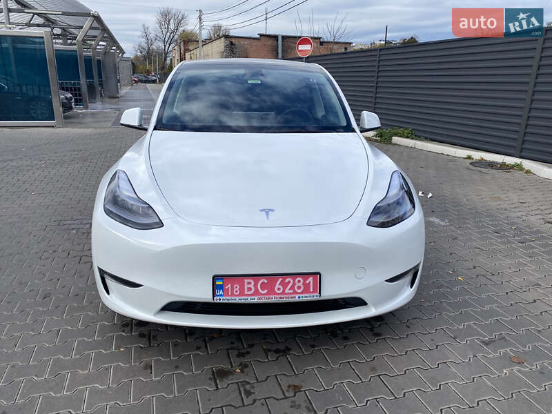 Позашляховик / Кросовер Tesla Model Y 2023 в Києві фото 6 Позашляховик / Кросовер Tesla Model Y 2023 в Києві