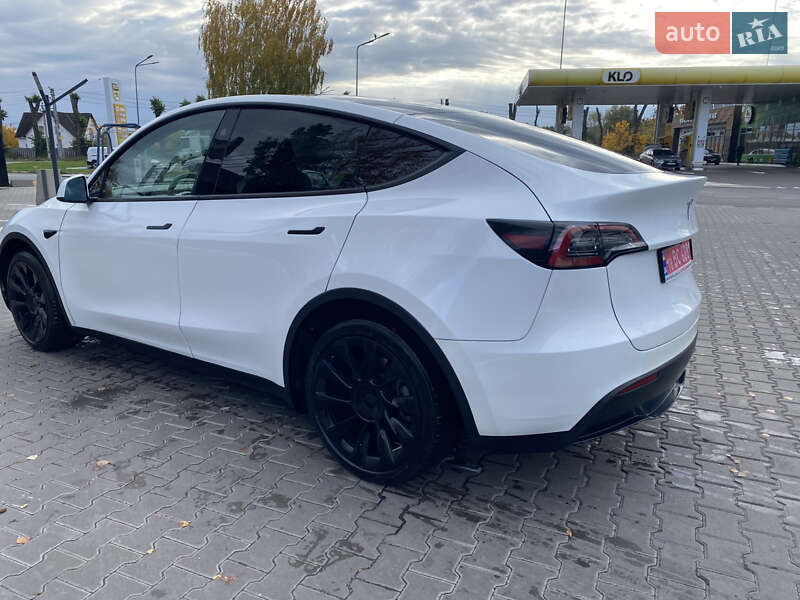 Позашляховик / Кросовер Tesla Model Y 2023 в Києві фото 16 Позашляховик / Кросовер Tesla Model Y 2023 в Києві