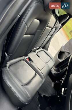 Внедорожник / Кроссовер Tesla Model Y 2021 в 