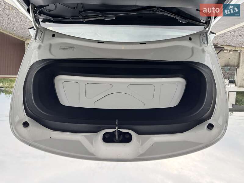 Позашляховик / Кросовер Tesla Model Y 2021 в Львові фото 22 Позашляховик / Кросовер Tesla Model Y 2021 в Львові