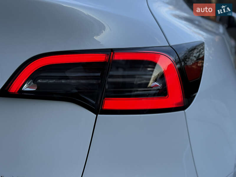 Позашляховик / Кросовер Tesla Model Y 2021 в Хмельницькому фото 34 Позашляховик / Кросовер Tesla Model Y 2021 в Хмельницькому