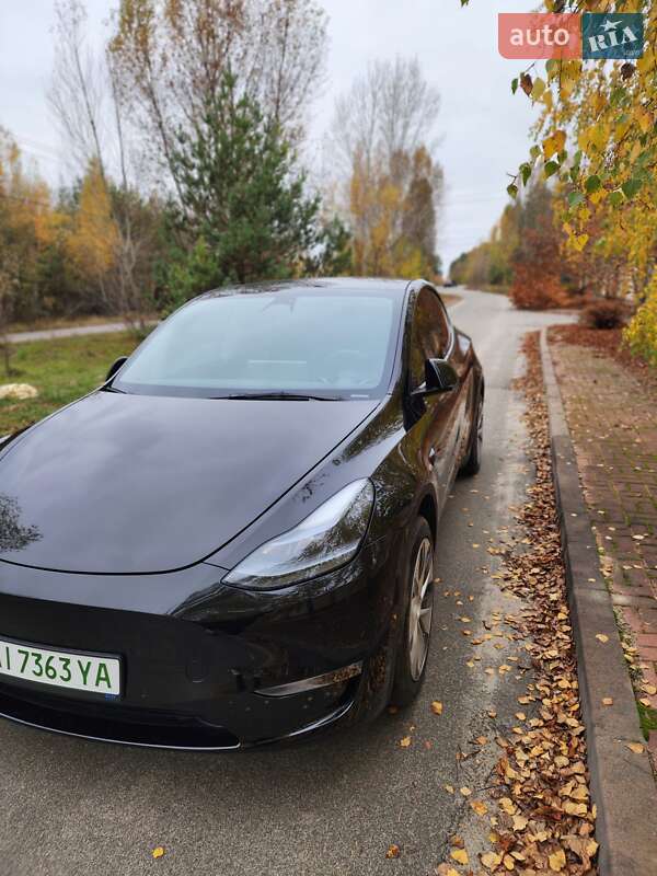 Позашляховик / Кросовер Tesla Model Y 2022 в Києві