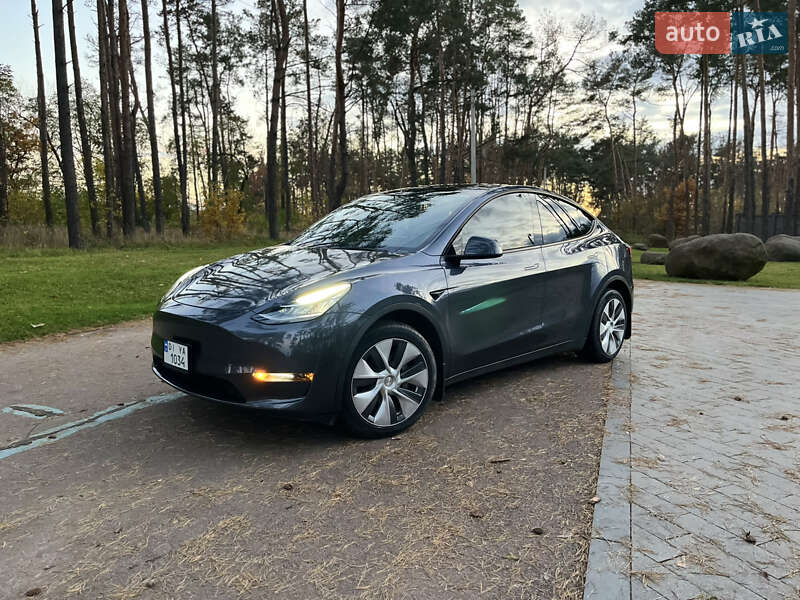 Tesla Model Y 2022