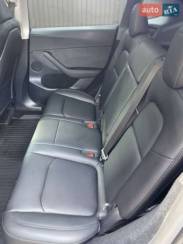 Внедорожник / Кроссовер Tesla Model Y 2024 в Тернополе фото 21 Внедорожник / Кроссовер Tesla Model Y 2024 в Тернополе