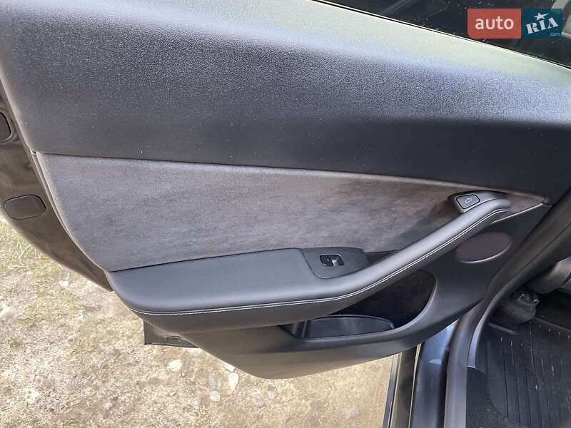 Внедорожник / Кроссовер Tesla Model Y 2024 в Тернополе фото 23 Внедорожник / Кроссовер Tesla Model Y 2024 в Тернополе
