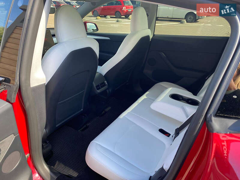 Позашляховик / Кросовер Tesla Model Y 2023 в Житомирі фото 11 Позашляховик / Кросовер Tesla Model Y 2023 в Житомирі