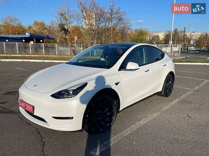 Внедорожник / Кроссовер Tesla Model Y 2022 в Киеве фото 4 Внедорожник / Кроссовер Tesla Model Y 2022 в Киеве