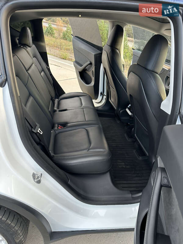 Позашляховик / Кросовер Tesla Model Y 2022 в Житомирі