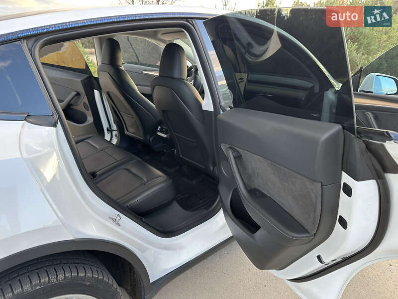 Позашляховик / Кросовер Tesla Model Y 2022 в Житомирі