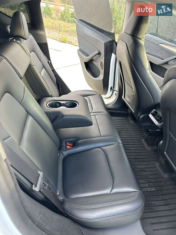 Позашляховик / Кросовер Tesla Model Y 2022 в Житомирі