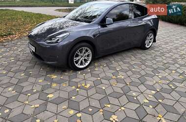 Внедорожник / Кроссовер Tesla Model Y 2023 в Ровно