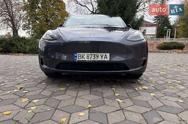 Позашляховик / Кросовер Tesla Model Y 2023 в Рівному