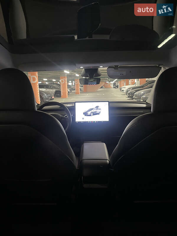 Позашляховик / Кросовер Tesla Model Y 2024 в Києві