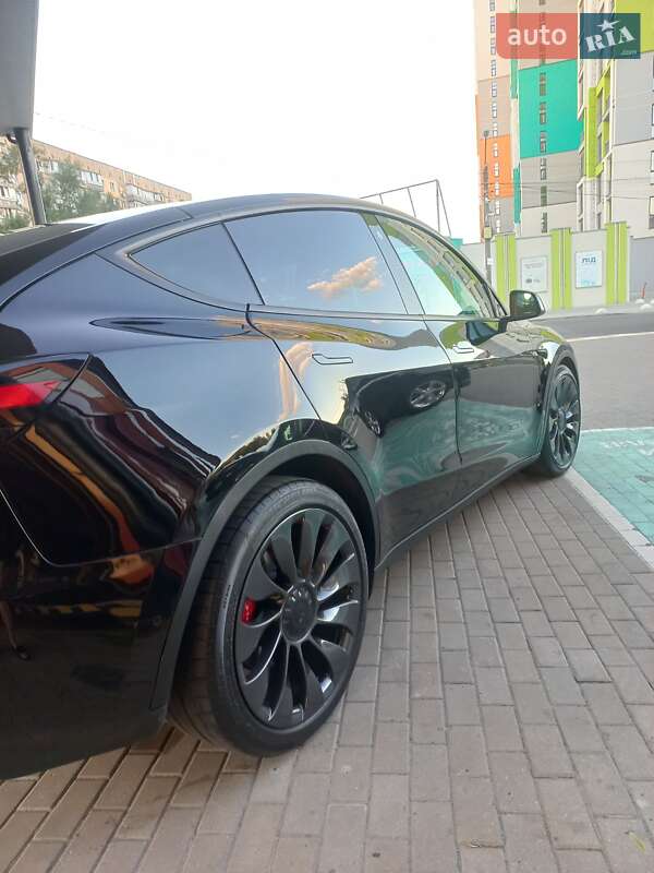 Позашляховик / Кросовер Tesla Model Y 2022 в Дніпрі
