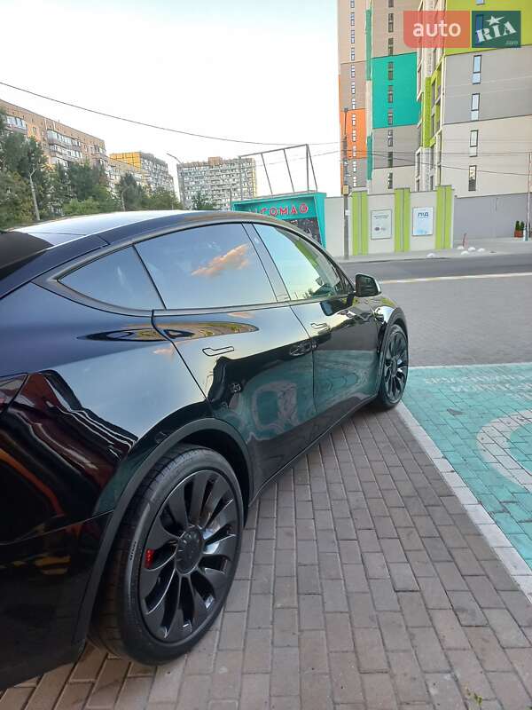 Позашляховик / Кросовер Tesla Model Y 2022 в Дніпрі