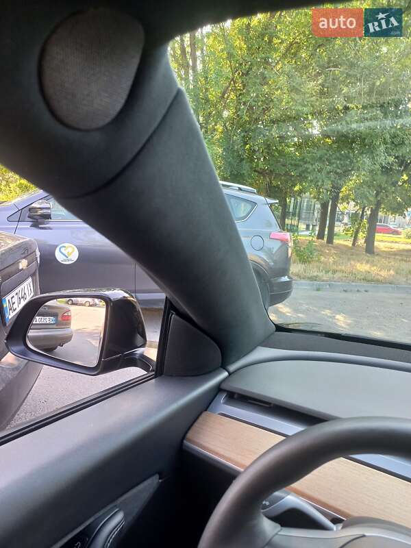 Позашляховик / Кросовер Tesla Model Y 2022 в Дніпрі