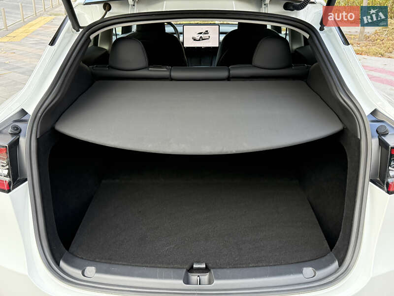 Внедорожник / Кроссовер Tesla Model Y 2023 в Киеве фото 28 Внедорожник / Кроссовер Tesla Model Y 2023 в Киеве