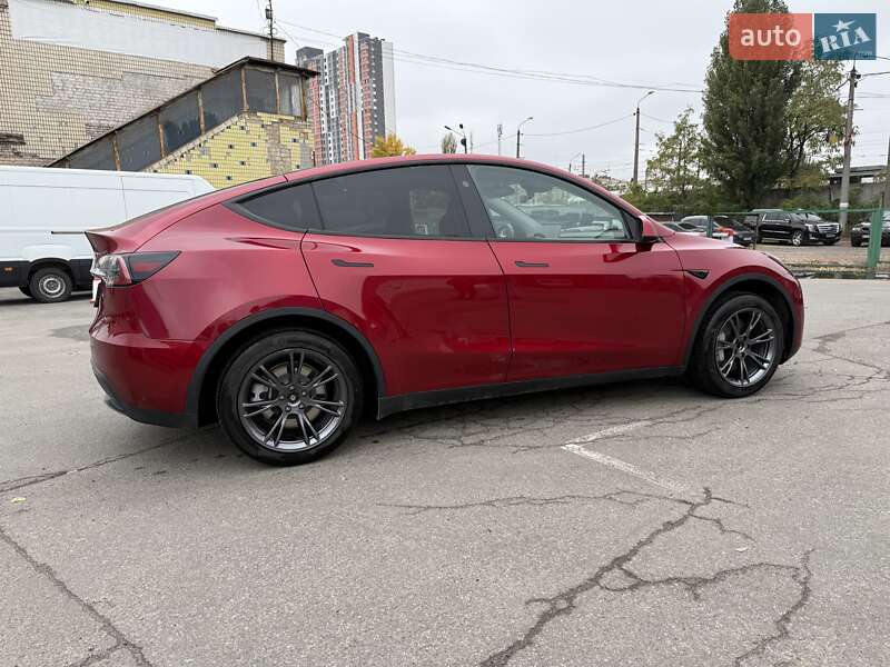 Внедорожник / Кроссовер Tesla Model Y 2024 в Киеве фото 18 Внедорожник / Кроссовер Tesla Model Y 2024 в Киеве
