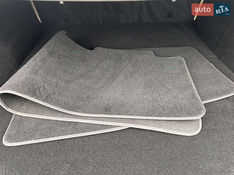 Внедорожник / Кроссовер Tesla Model Y 2023 в Киеве фото 30 Внедорожник / Кроссовер Tesla Model Y 2023 в Киеве