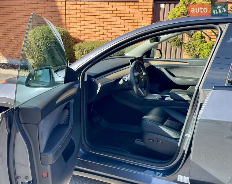 Внедорожник / Кроссовер Tesla Model Y 2023 в Днепре