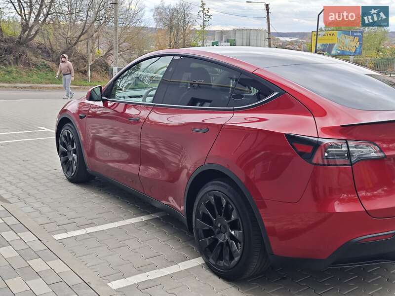 Позашляховик / Кросовер Tesla Model Y 2024 в Києві фото 29 Позашляховик / Кросовер Tesla Model Y 2024 в Києві