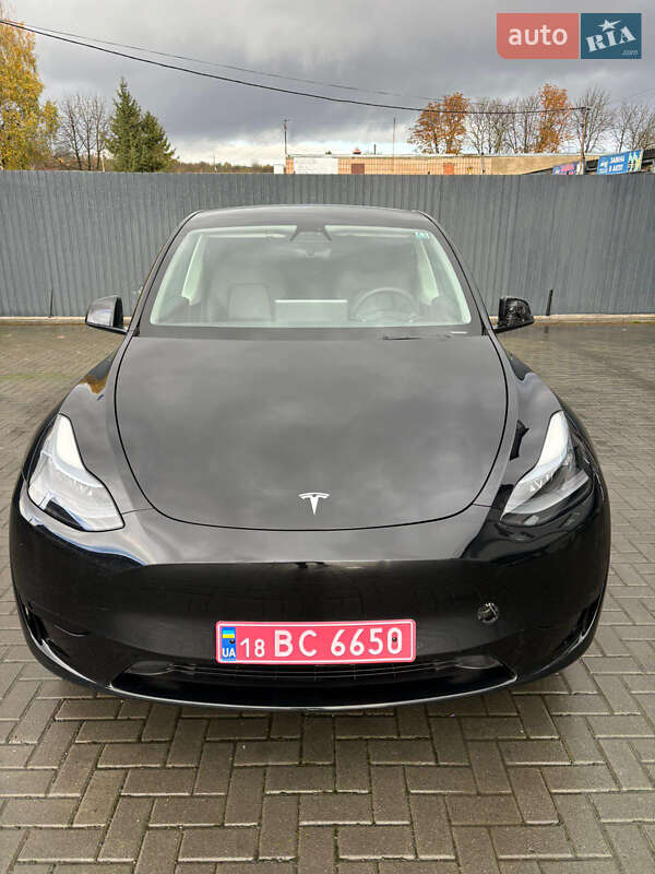 Позашляховик / Кросовер Tesla Model Y 2023 в Рівному