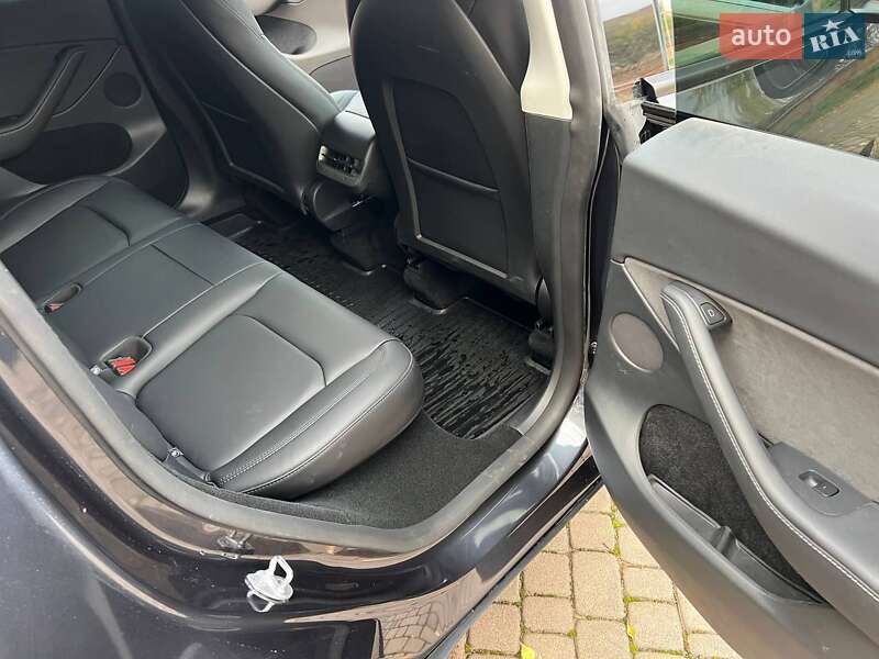 Позашляховик / Кросовер Tesla Model Y 2024 в Вінниці