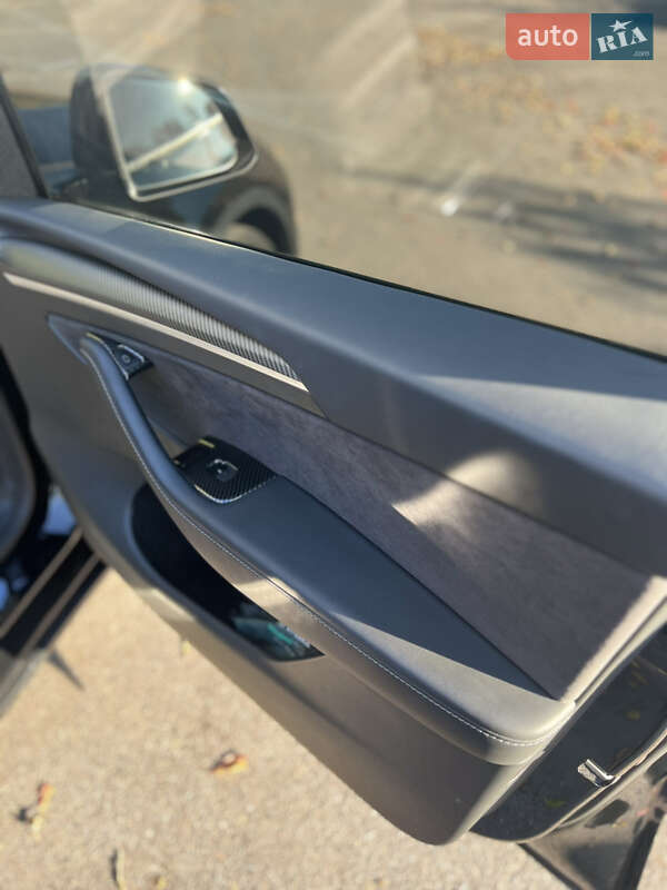 Позашляховик / Кросовер Tesla Model Y 2023 в Вінниці