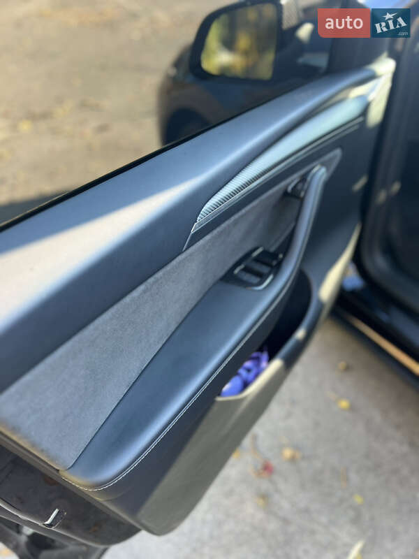 Позашляховик / Кросовер Tesla Model Y 2023 в Вінниці