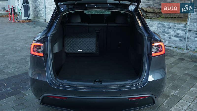 Позашляховик / Кросовер Tesla Model Y 2022 в Львові фото 28 Позашляховик / Кросовер Tesla Model Y 2022 в Львові