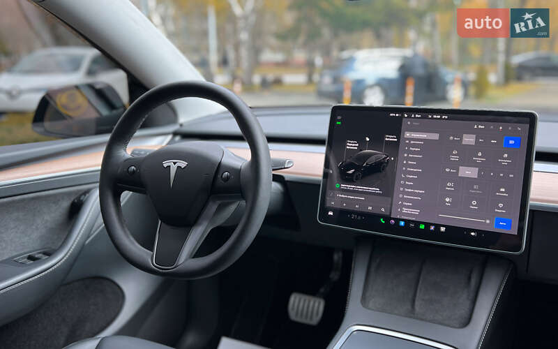 Внедорожник / Кроссовер Tesla Model Y 2024 в Львове