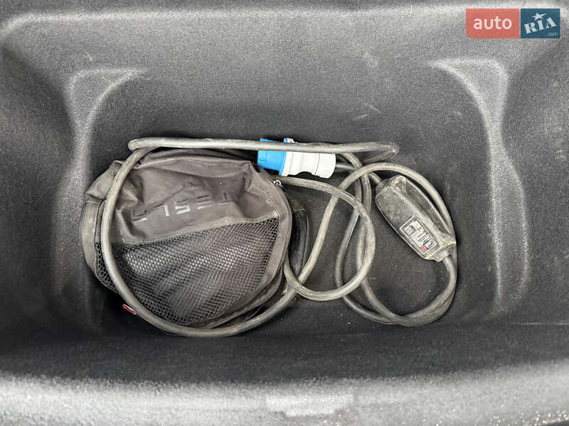 Позашляховик / Кросовер Tesla Model Y 2020 в Львові