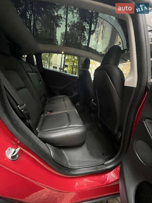 Внедорожник / Кроссовер Tesla Model Y 2022 в Броварах