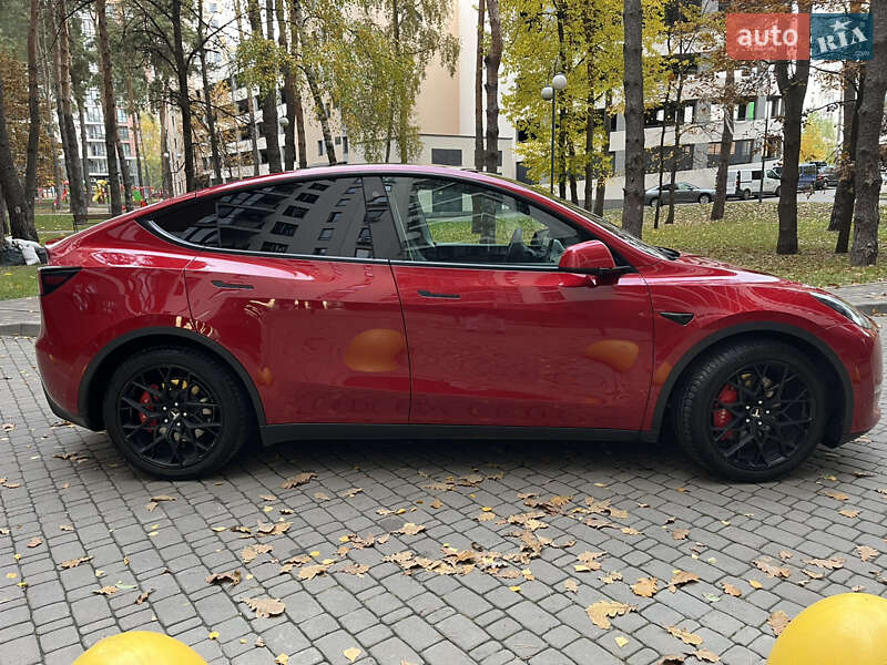 Внедорожник / Кроссовер Tesla Model Y 2022 в Броварах