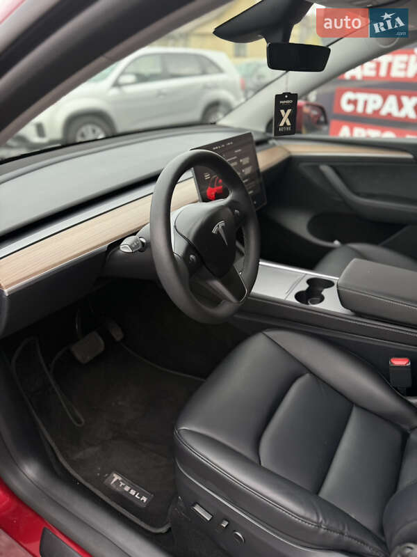 Позашляховик / Кросовер Tesla Model Y 2024 в Стрию