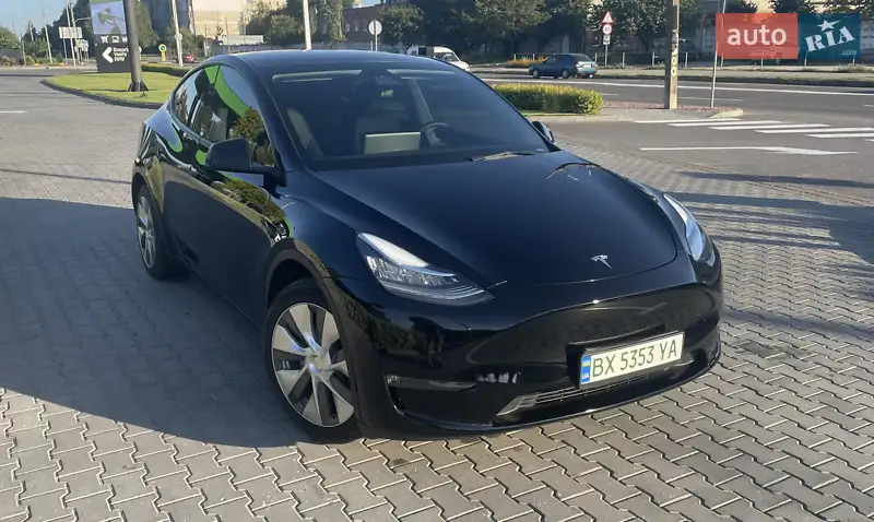 Tesla Model Y 2023