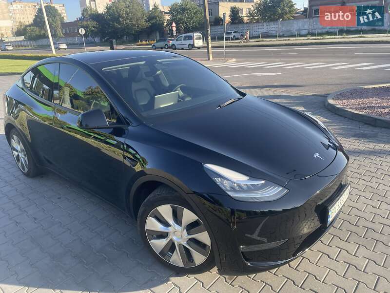 Внедорожник / Кроссовер Tesla Model Y 2023 в Хмельницком