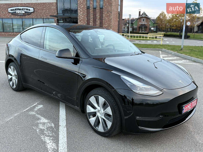 Внедорожник / Кроссовер Tesla Model Y 2023 в Киеве