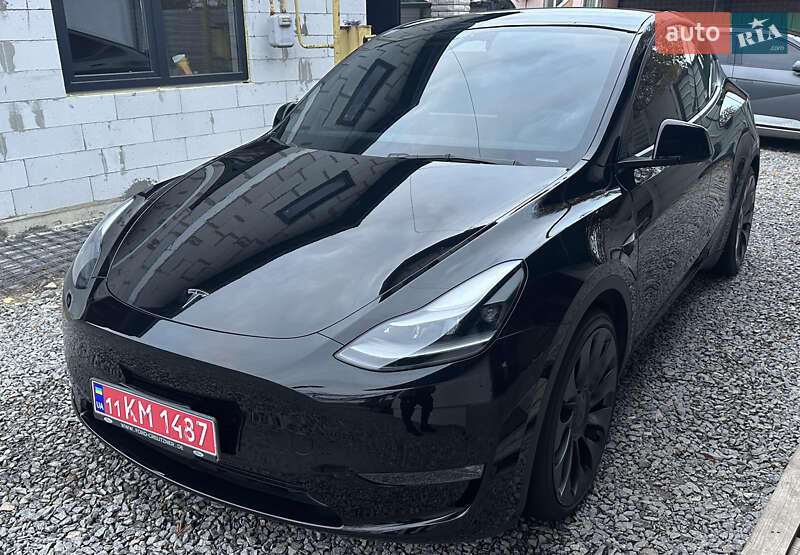 Позашляховик / Кросовер Tesla Model Y 2024 в Вінниці