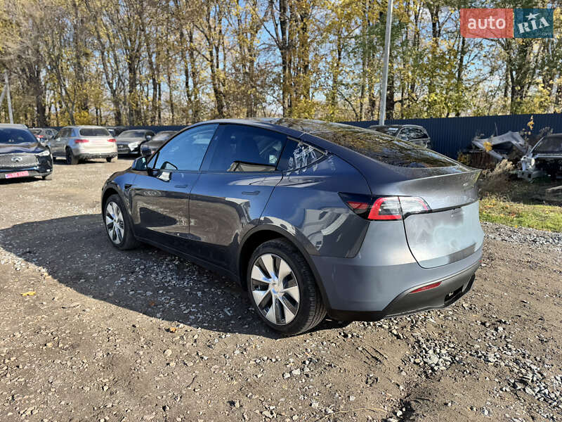Позашляховик / Кросовер Tesla Model Y 2023 в Рівному фото 6 Позашляховик / Кросовер Tesla Model Y 2023 в Рівному